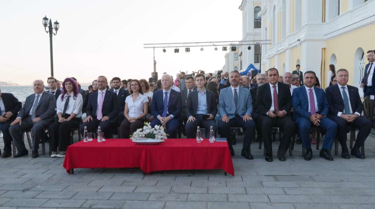 YKS şampiyonlarına TOGG hediye edildi 2